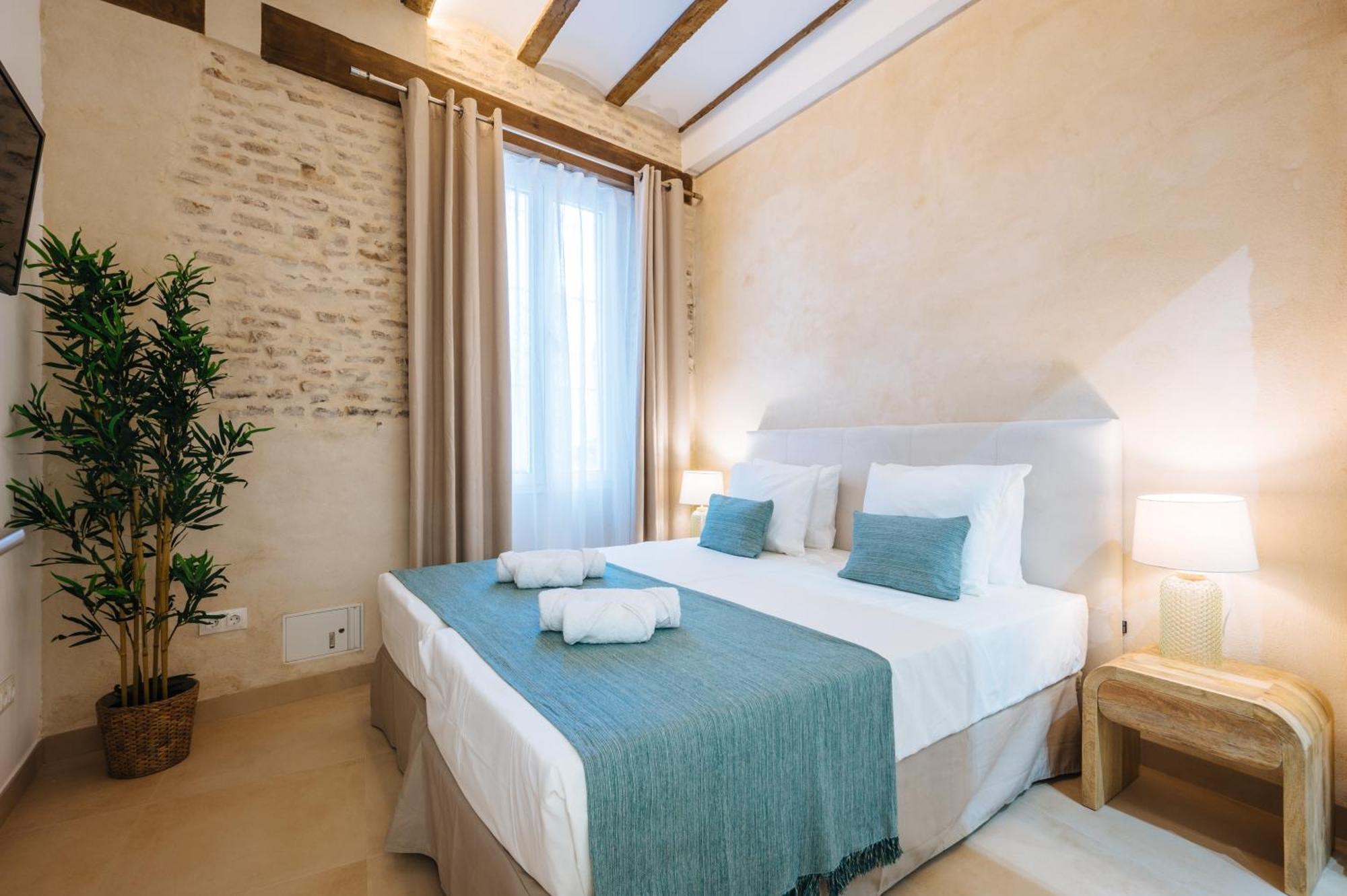New Hostly Arenal Seville