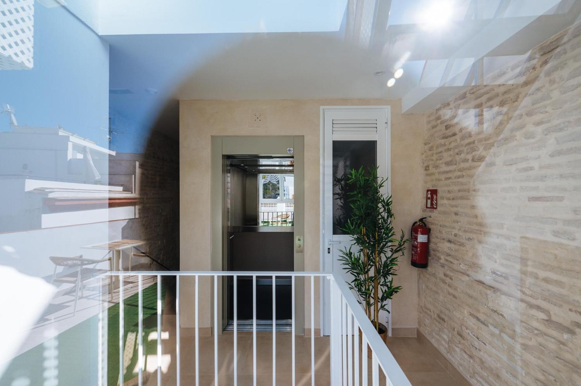 New Hostly Arenal Guest house Seville