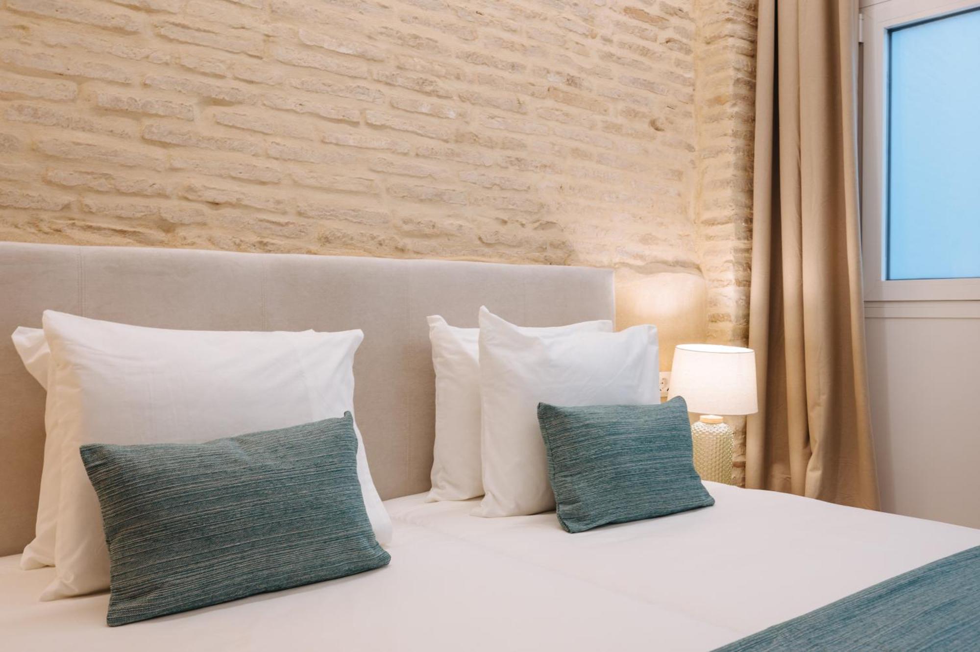 New Hostly Arenal Seville