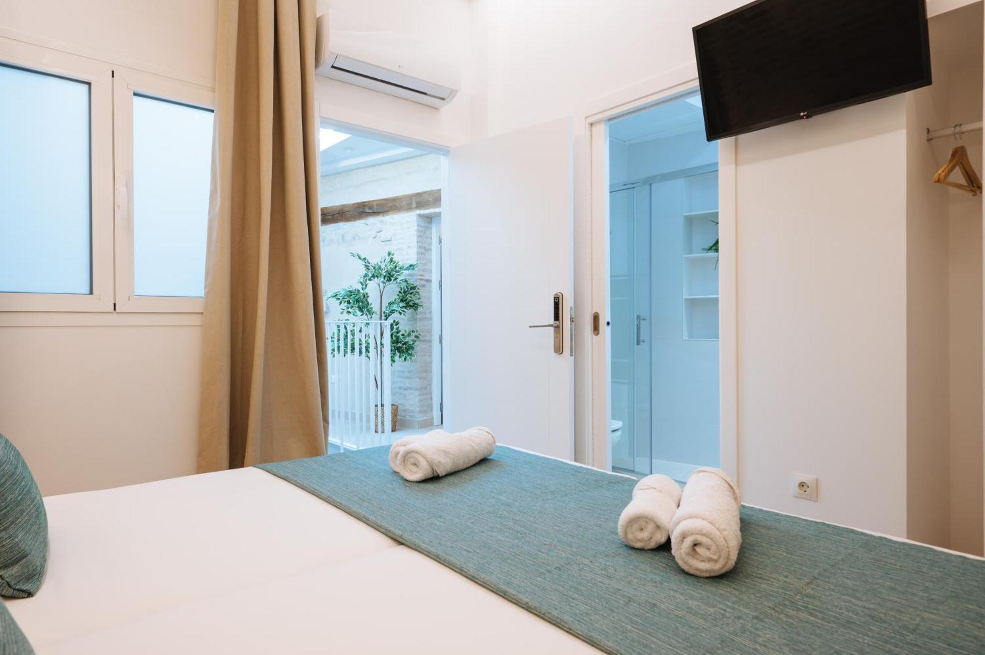 New Hostly Arenal Seville