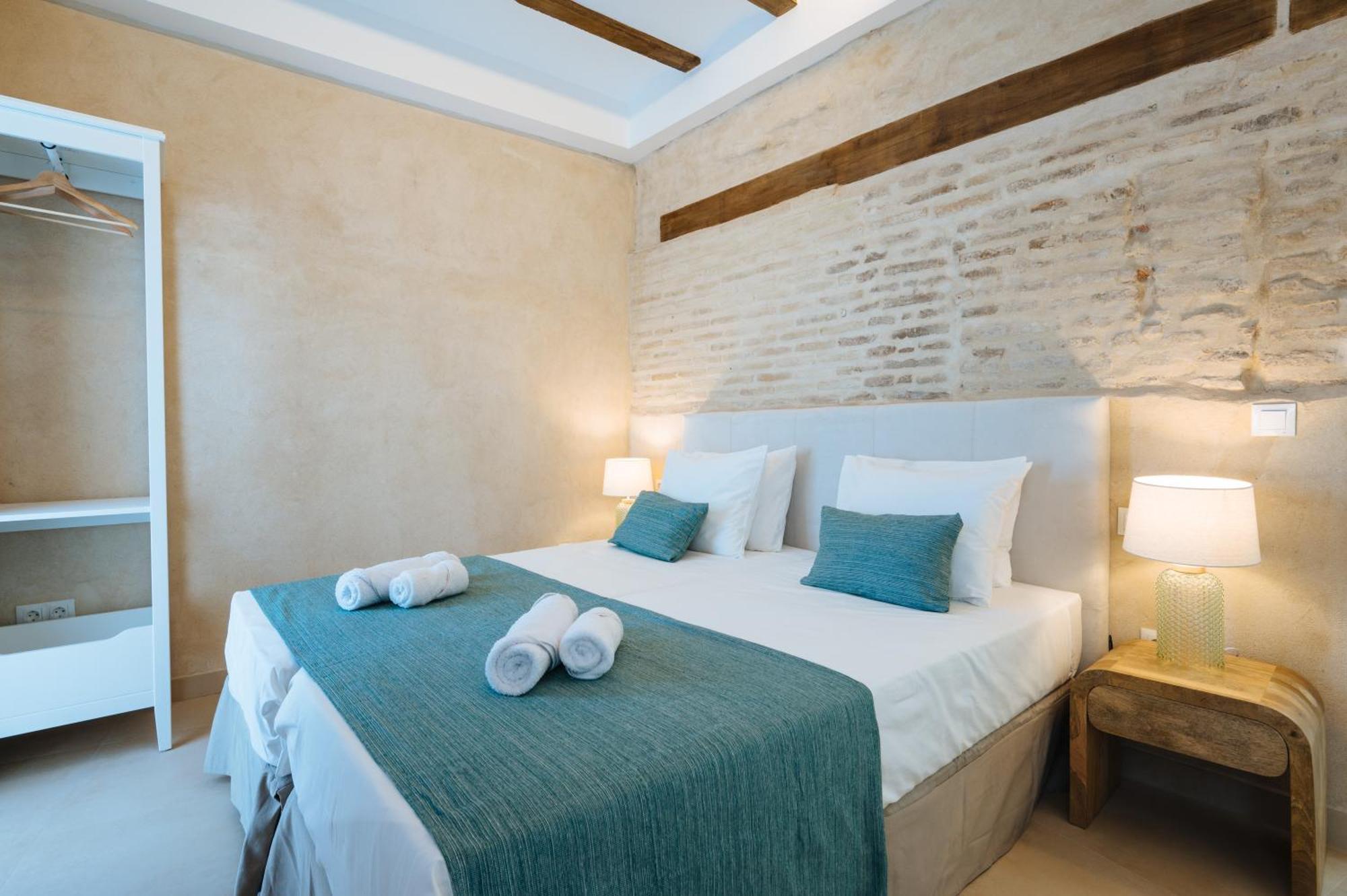 New Hostly Arenal Guest house Seville