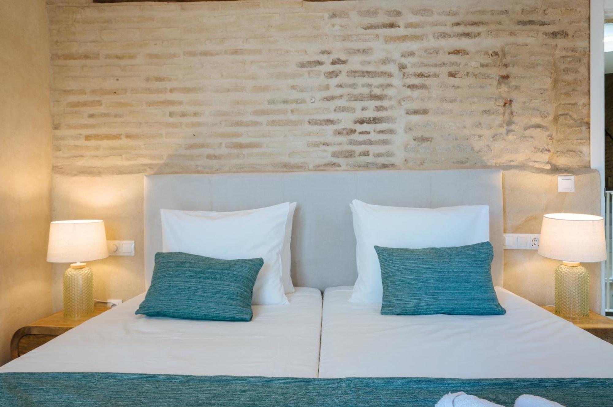 New Hostly Arenal Seville